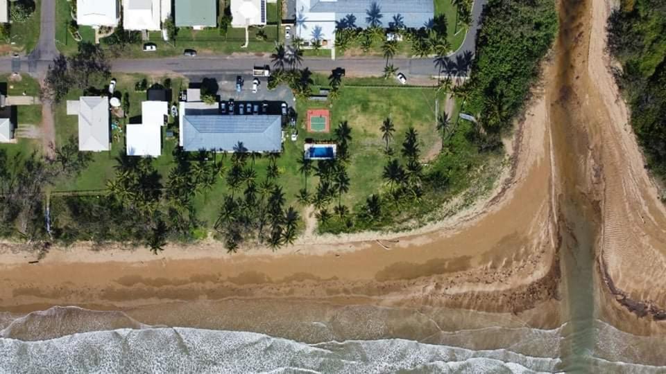 Sarina Beach Motel Grasstree Beach Exterior photo