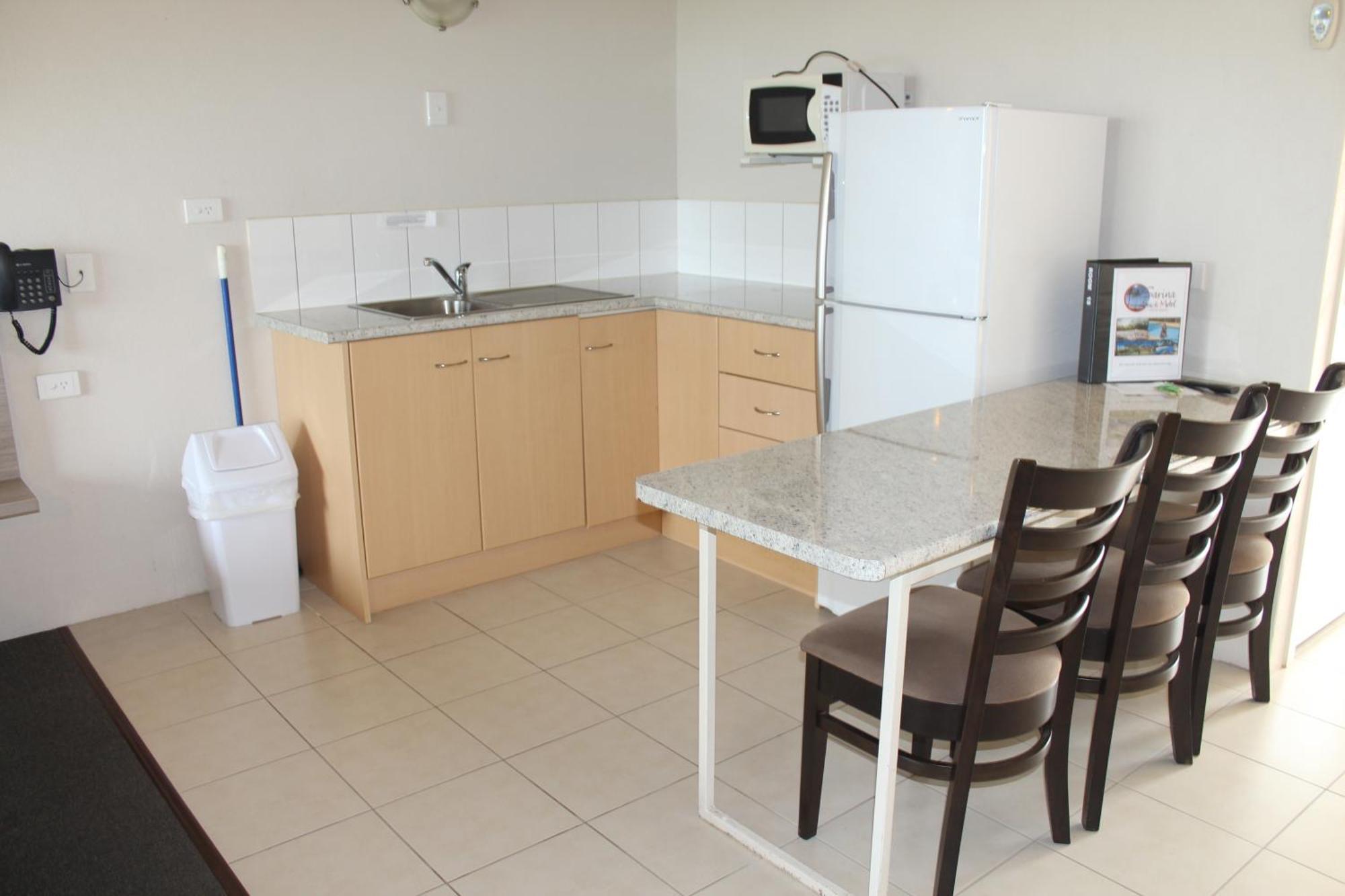 Sarina Beach Motel Grasstree Beach Room photo