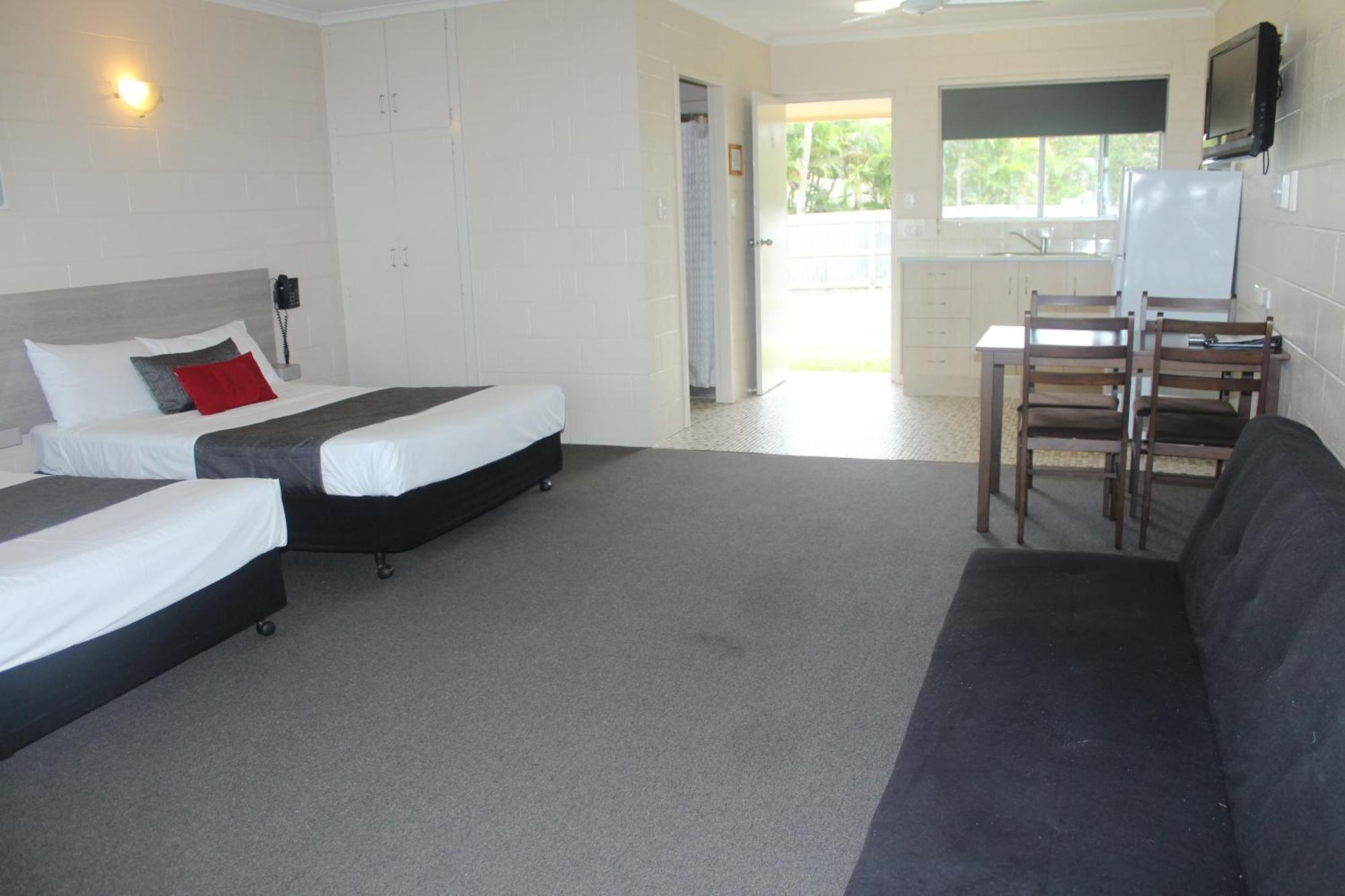 Sarina Beach Motel Grasstree Beach Room photo