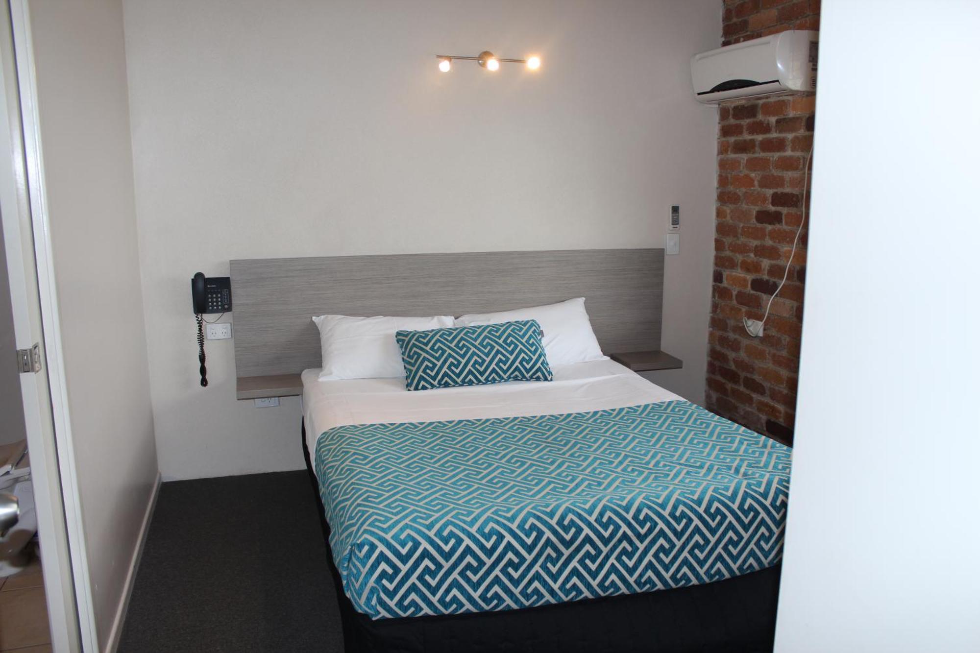 Sarina Beach Motel Grasstree Beach Room photo