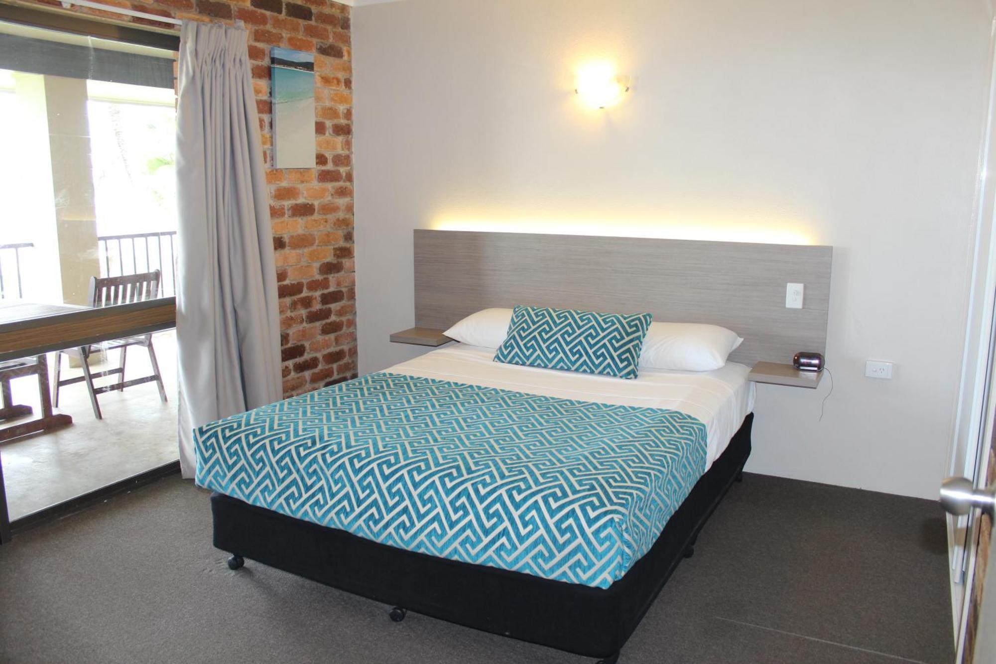 Sarina Beach Motel Grasstree Beach Room photo