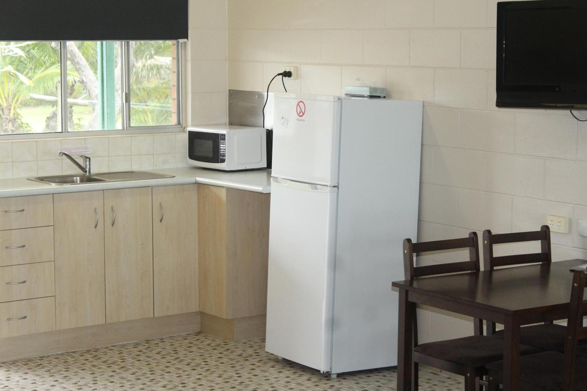 Sarina Beach Motel Grasstree Beach Room photo