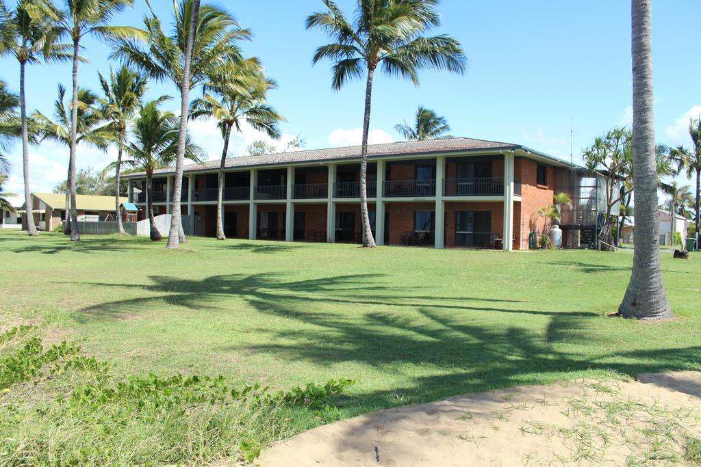 Sarina Beach Motel Grasstree Beach Exterior photo