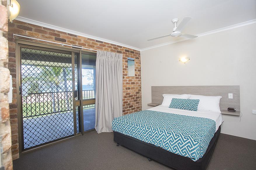 Sarina Beach Motel Grasstree Beach Exterior photo