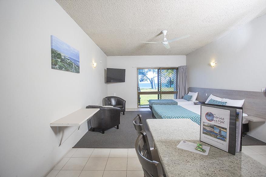Sarina Beach Motel Grasstree Beach Exterior photo